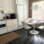 Kaksio Paritalossa Apartament *